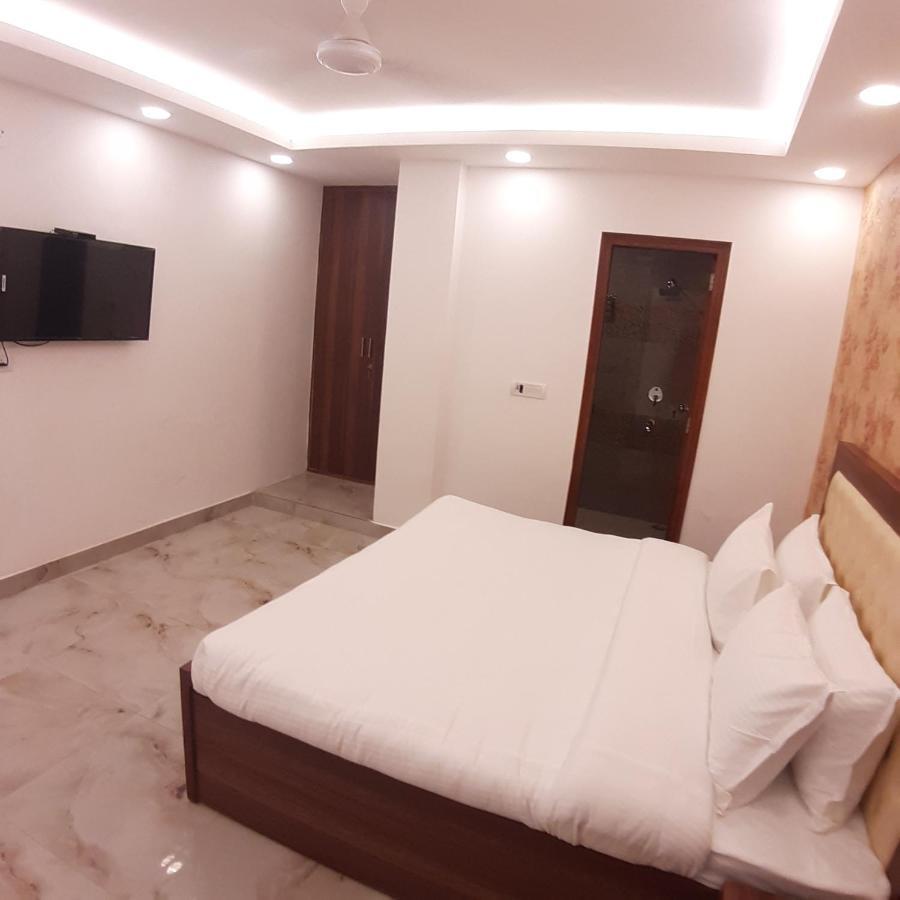 Triom Hotel Delhi  Eksteriør billede