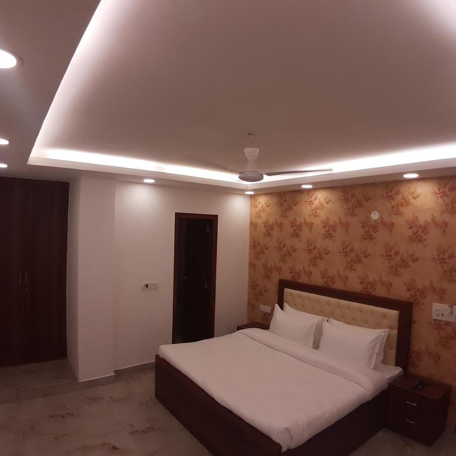Triom Hotel Delhi  Eksteriør billede