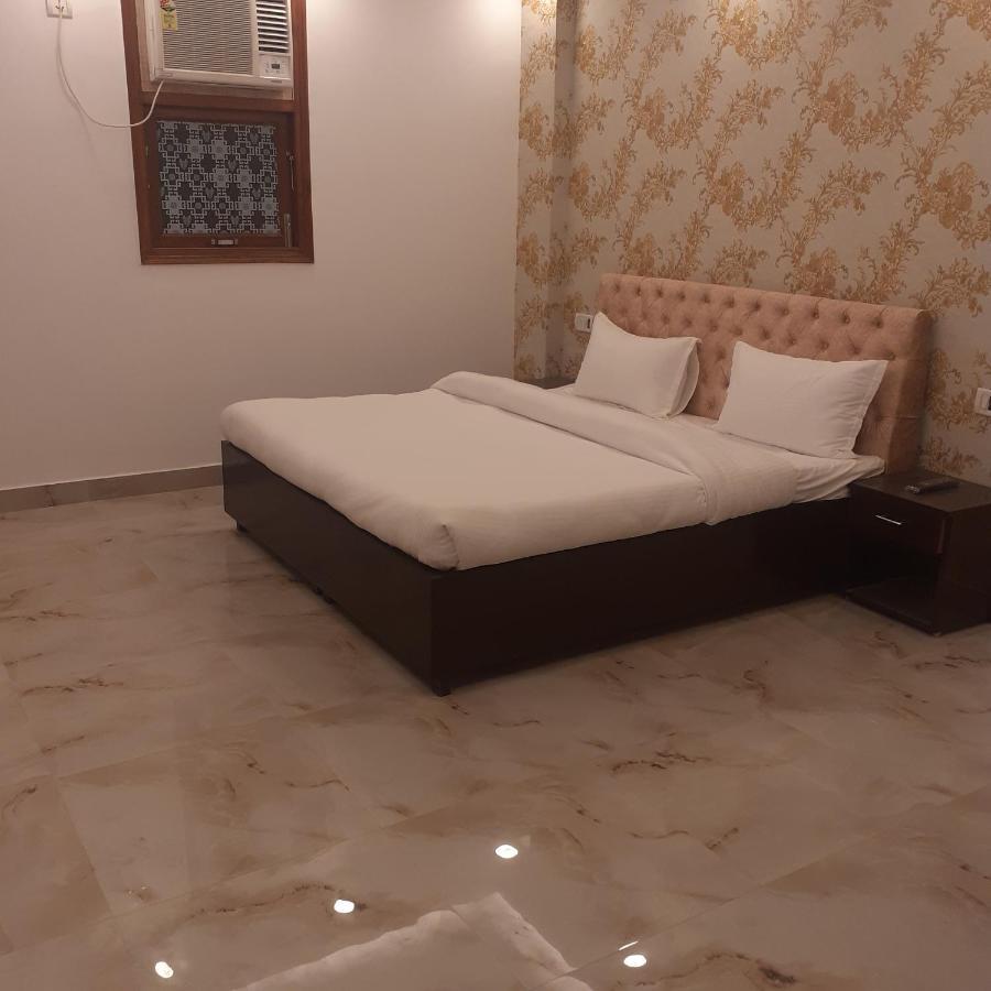 Triom Hotel Delhi  Eksteriør billede